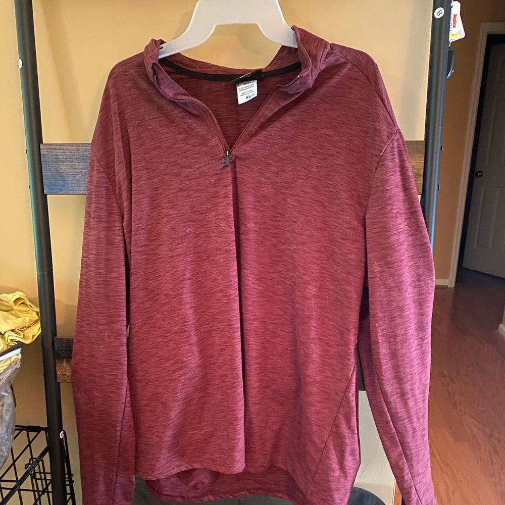 Men’s pullover sweatshirt